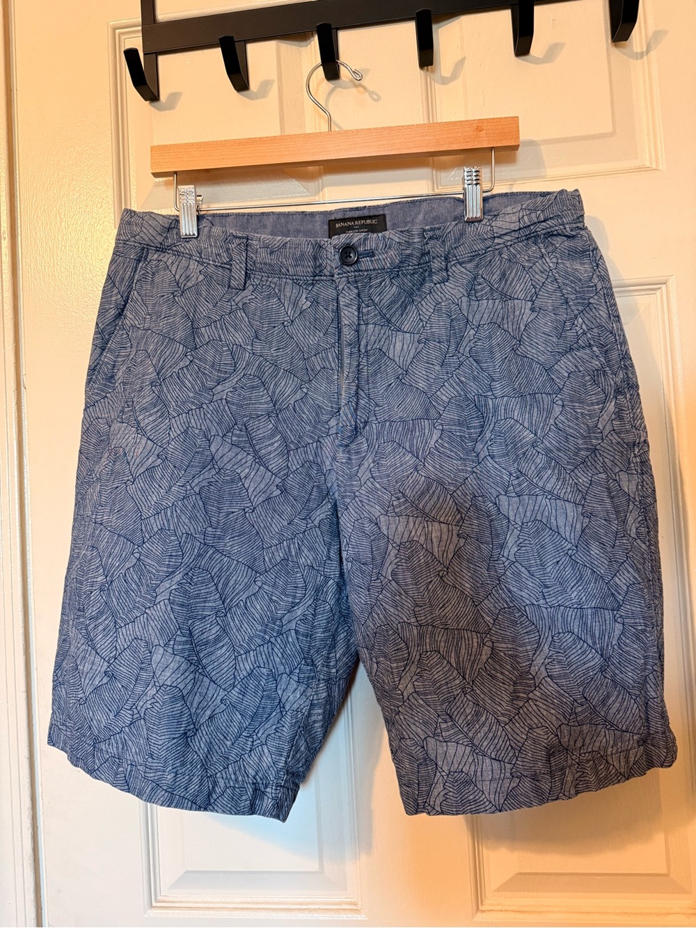 Banana Republic Shorts Mens 35 Emerson Short